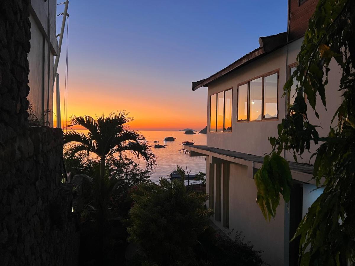 Blue Parrot Hotel Labuan Bajo Ngoại thất bức ảnh